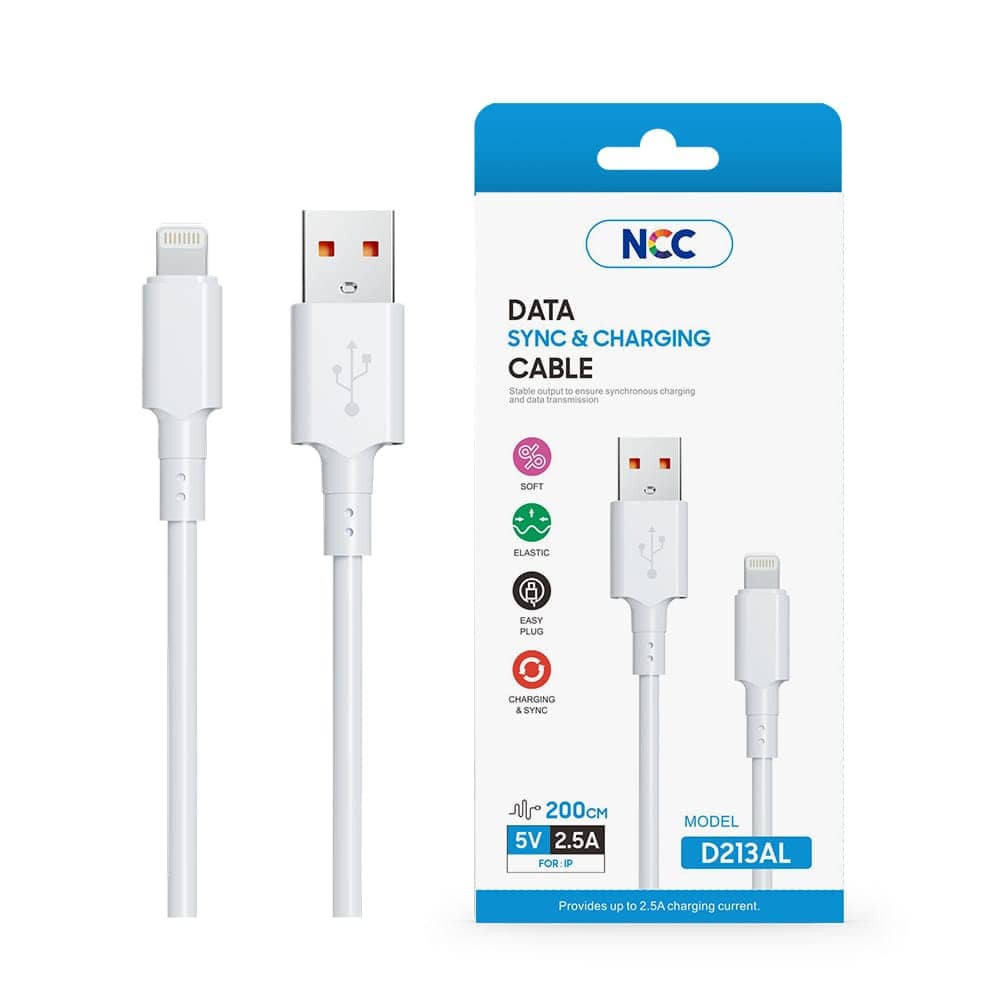 Un câble de données noir USB-A vers Lightning de marque NCC, présenté dans son emballage blanc. — vue 3